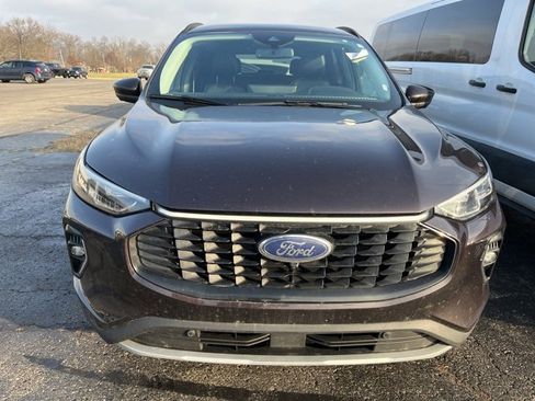 Used 2023 Ford Escape Platinum image 8