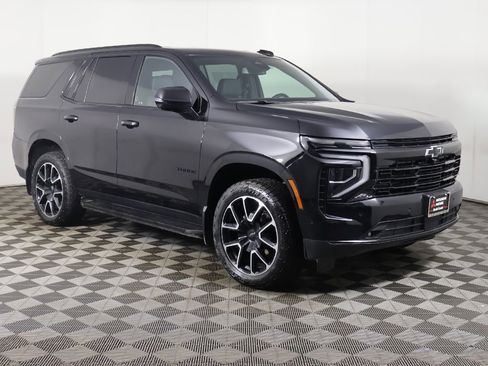 Used 2025 Chevrolet Tahoe RST w/ Comfort Package AWD/4WD image 2