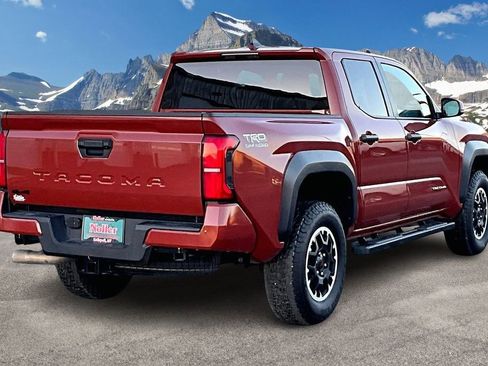 Used 2025 Toyota Tacoma TRD Off-Road image 2