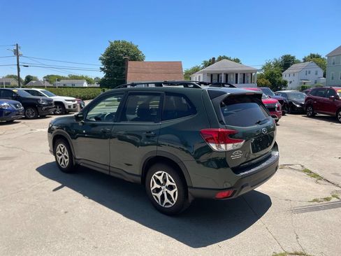 Used 2024 Subaru Forester Premium AWD/4WD image 8
