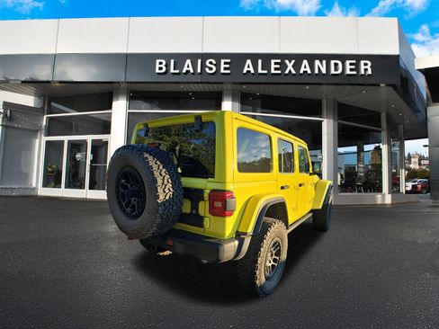 Used 2023 Jeep Wrangler Unlimited Rubicon w/ Xtreme 35 Tire Package AWD/4WD image 3