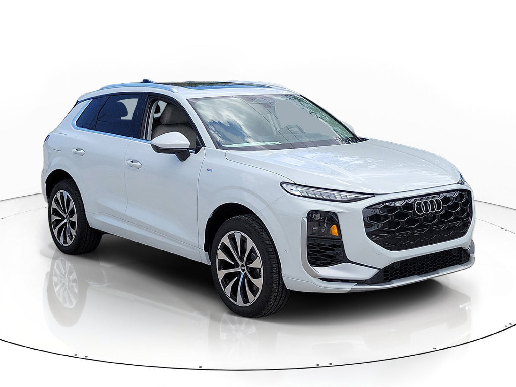 New 2026 Audi Q3 quattro 2.0T AWD/4WD image 1