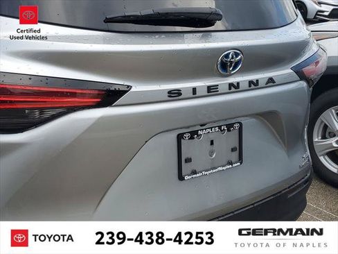 Certified 2022 Toyota Sienna XLE FWD image 18