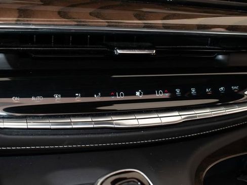 Used 2023 Cadillac Escalade Sport Platinum w/ Heavy-Duty Trailer Package AWD/4WD image 35