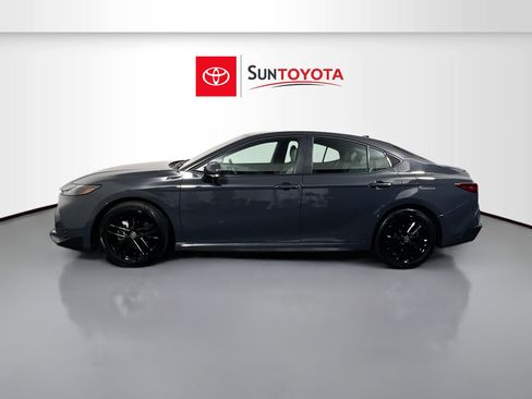 Used 2026 Toyota Camry SE FWD image 7
