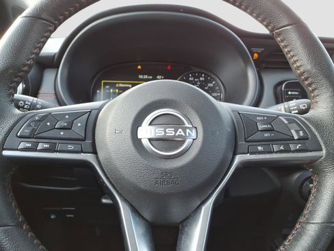 Used 2023 Nissan Kicks SR w/ Interior Electronics Package image 23