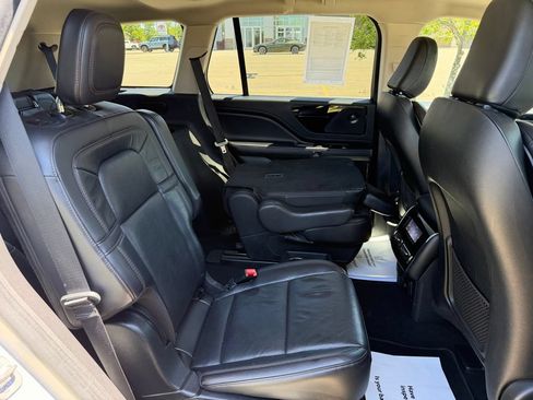 Used 2022 Lincoln Aviator Reserve w/ Equipment Group 201A AWD/4WD image 40