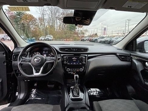 Used 2022 Nissan Rogue Sport SV image 17