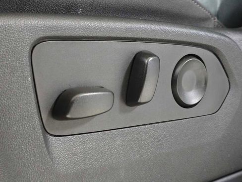 Used 2023 Chevrolet Tahoe Z71 w/ Z71 Off-Road Package image 26