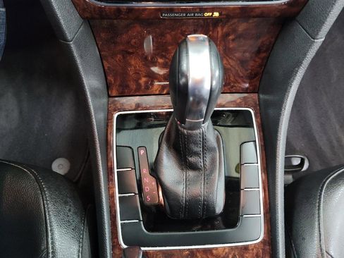 Used 2013 Volkswagen Passat 2.5 SEL Premium image 23