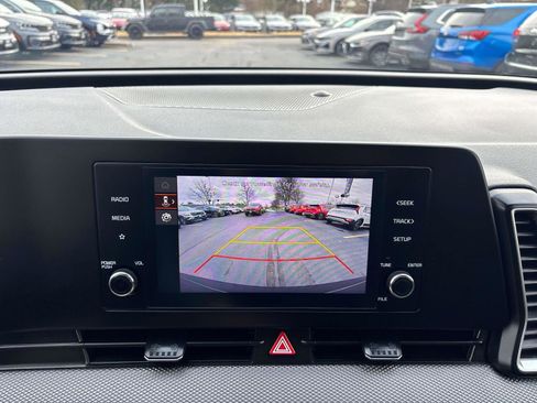 Used 2025 Kia Sportage LX image 21
