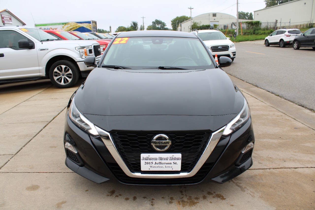 Used 2022 Nissan Altima 2.5 SV AWD/4WD image 2