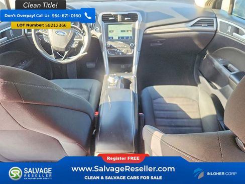Used 2020 Ford Fusion SE FWD image 11