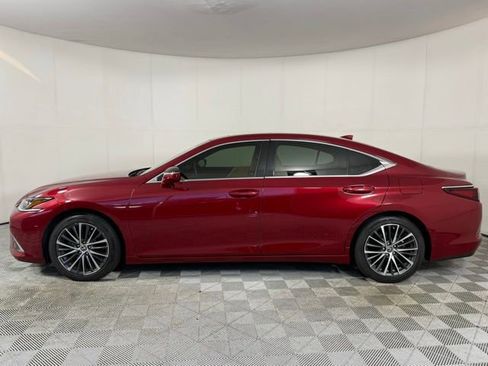 Used 2022 Lexus ES 350 w/ Premium Package FWD image 3
