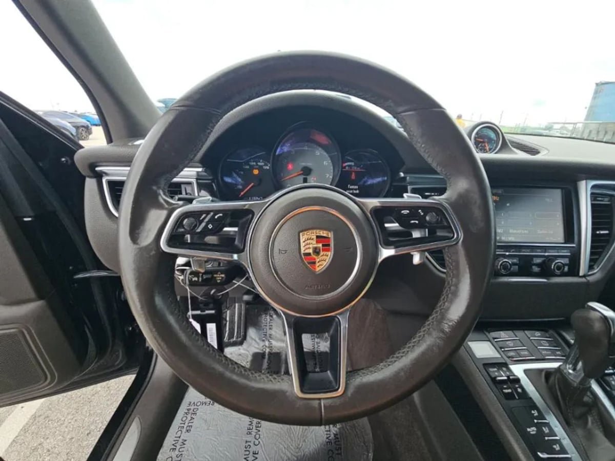 Used 2015 Porsche Macan S w/ Infotainment Package AWD/4WD image 10
