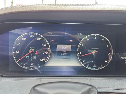 Used 2018 Mercedes-Benz S 560 Sedan image 11