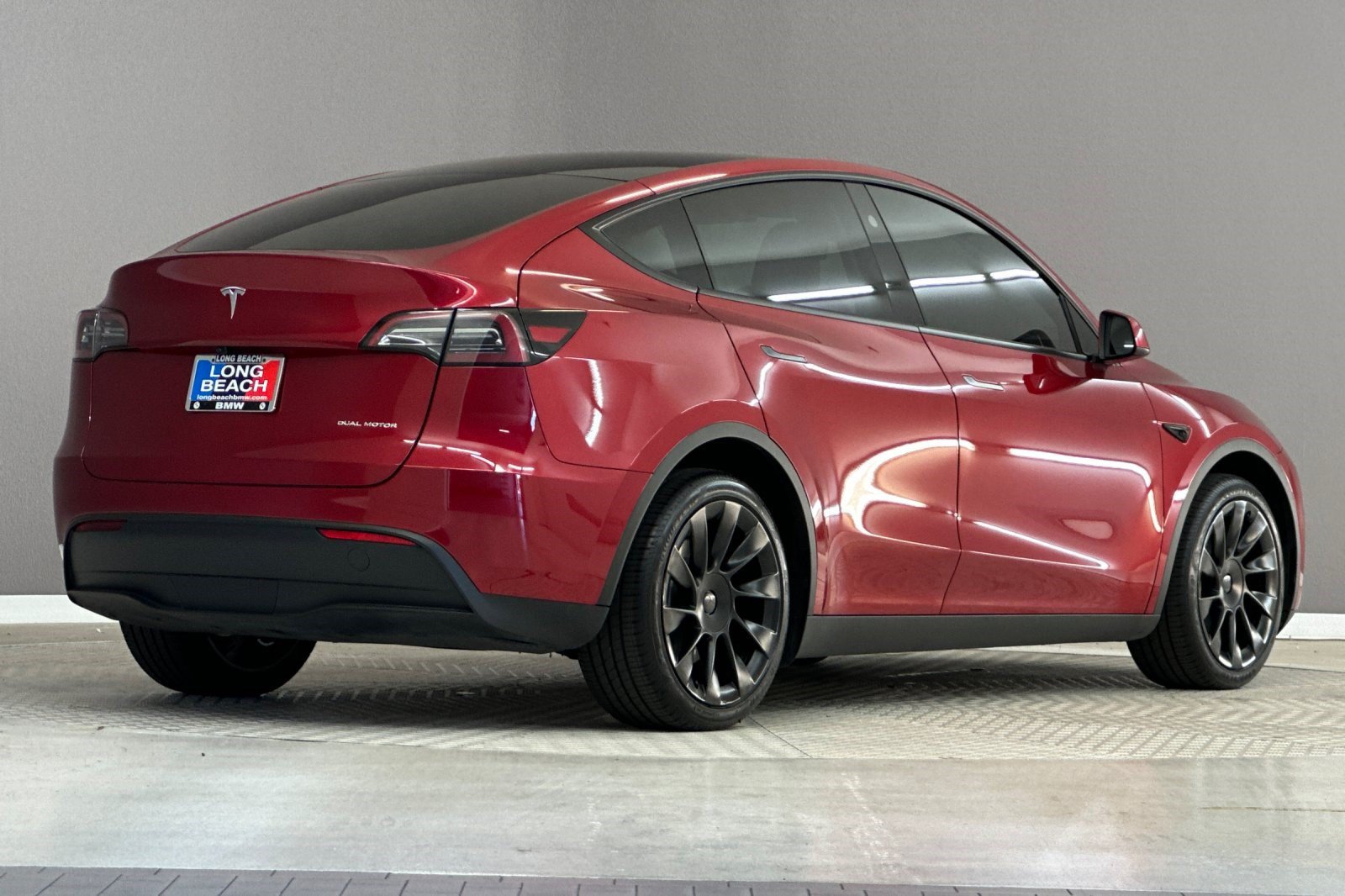 Used 2024 Tesla Model Y Long Range AWD/4WD image 9