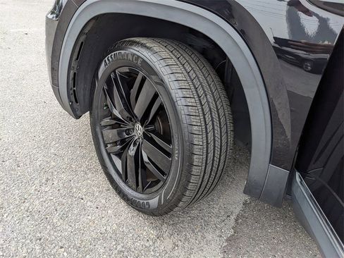 Used 2019 Volkswagen Atlas SEL Premium image 38