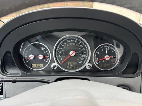 Used 2007 Chrysler Crossfire Limited image 6