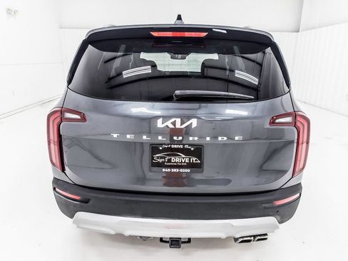 Used 2022 Kia Telluride SX w/ Towing Package FWD image 7