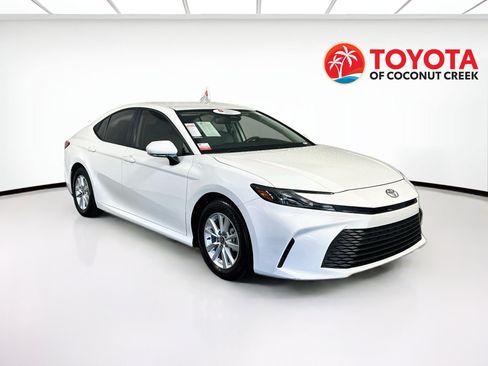 Used 2025 Toyota Camry LE FWD image 1