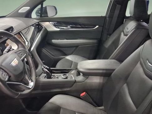 Used 2024 Cadillac XT6 Premium Luxury w/ LPO, Floor Liner Package AWD/4WD image 36