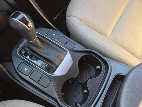 Used 2014 Hyundai Santa Fe GLS image 68