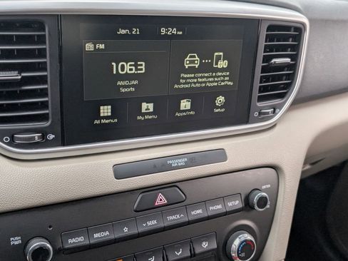 Used 2022 Kia Sportage LX image 20