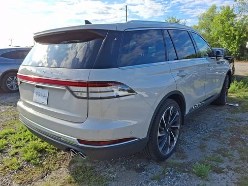 Used 2023 Lincoln Aviator Reserve w/ Equipment Group 201A AWD/4WD image 4