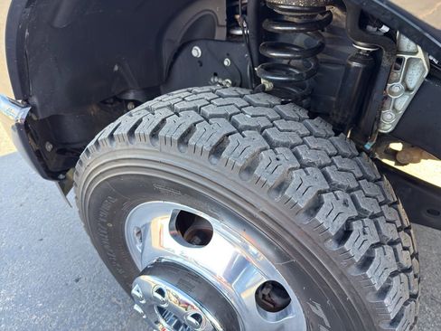 Used 2024 Ford F350 Platinum image 9