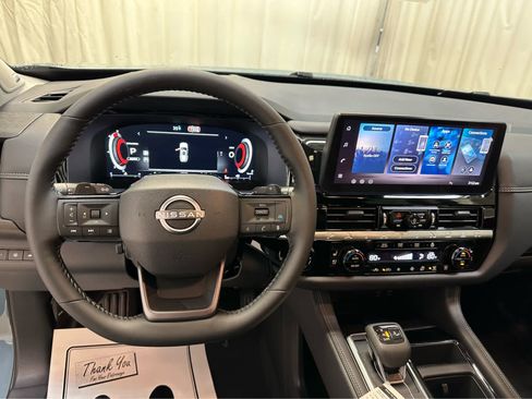 New 2026 Nissan Pathfinder Platinum AWD/4WD image 3