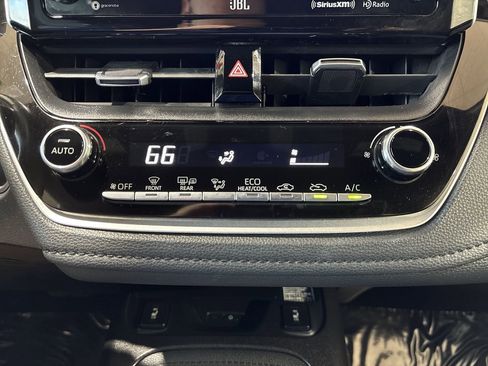 Used 2020 Toyota Corolla XSE image 20