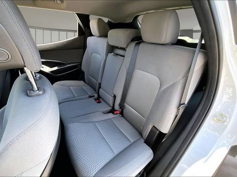 Used 2018 Hyundai Santa Fe Sport FWD image 17