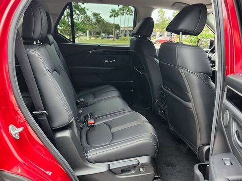 Certified 2025 Honda Pilot EX-L image 15