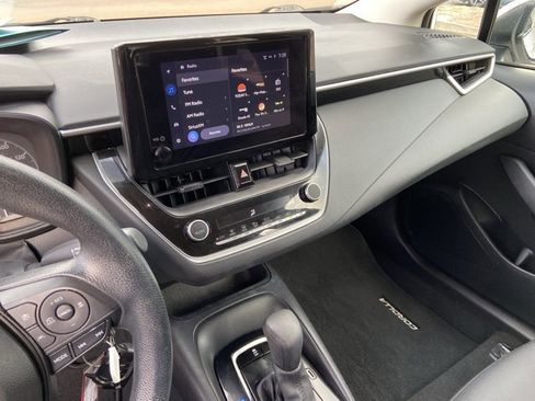 Used 2024 Toyota Corolla LE image 22