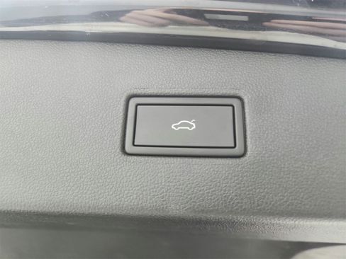 Used 2024 Volkswagen Tiguan SEL R-Line image 50