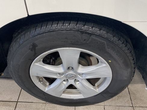 Used 2015 Nissan Quest SV image 22