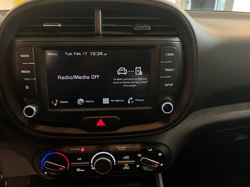 Used 2025 Kia Soul LX w/ LX Technology Package image 21