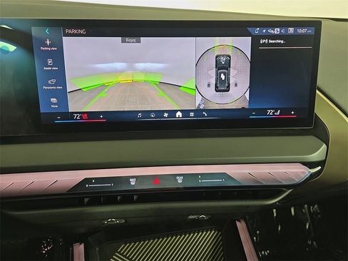 Used 2025 BMW X3 xDrive30i w/ Premium Package image 23