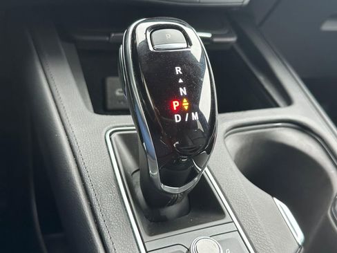 Certified 2025 Cadillac XT4 Premium Luxury image 27