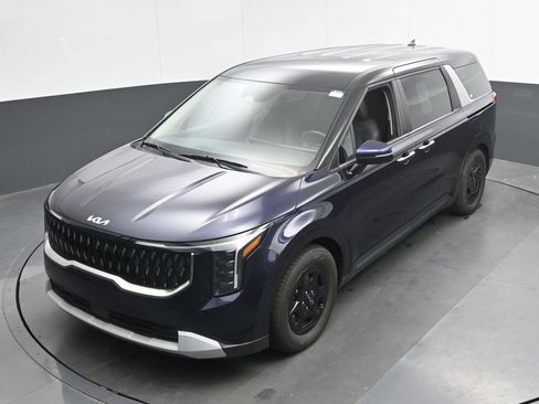 Used 2025 Kia Carnival FWD image 37