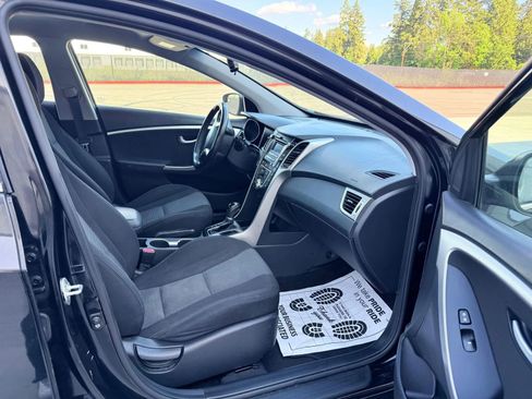 Used 2016 Hyundai Elantra GT w/ Option Group 02 FWD image 11