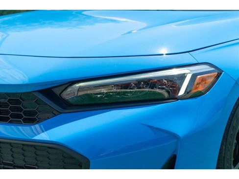 Used 2025 Honda Civic Sport image 25