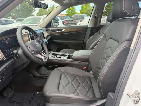 New 2026 Volkswagen Atlas SE FWD image 12