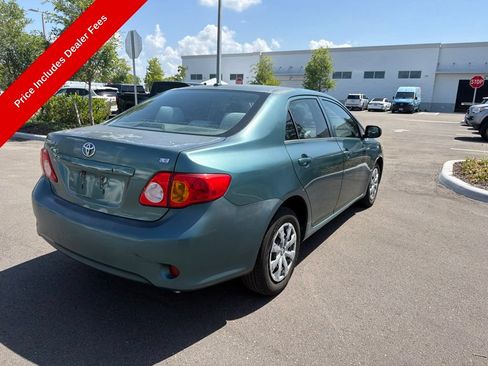 Used 2010 Toyota Corolla LE FWD image 3