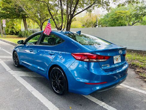 Used 2017 Hyundai Elantra SE image 3