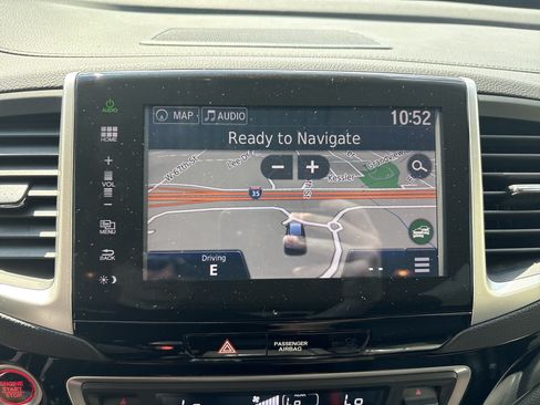 Used 2016 Honda Pilot Elite image 24
