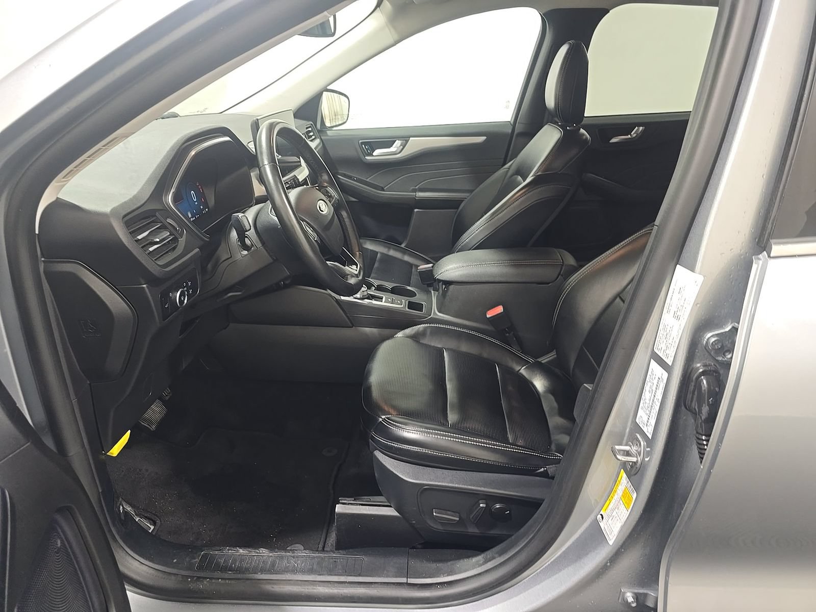 Used 2024 Ford Escape Platinum AWD/4WD image 9