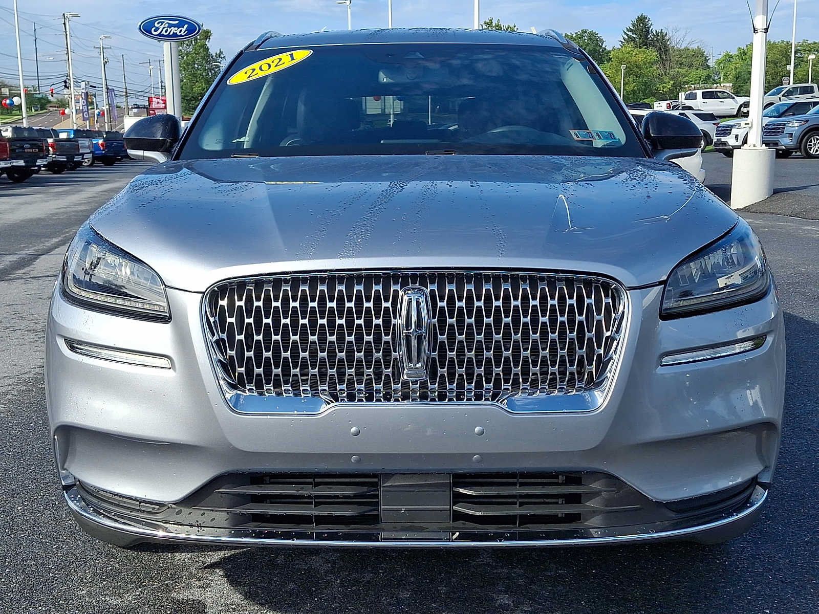 Used 2021 Lincoln Corsair AWD w/ Equipment Group 101A image 2