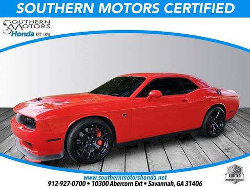 Used 2015 Dodge Challenger SRT Hellcat RWD image 1